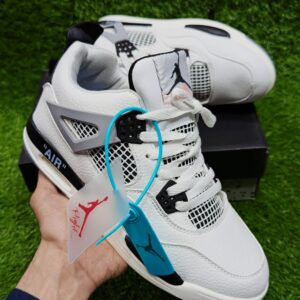Air Jordan 4 Retro - White Grey & Black