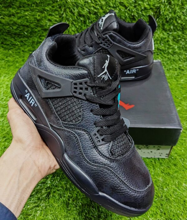 Air Jordan 4 Retro - Black Cat